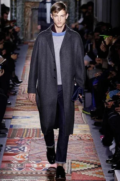 Look 3